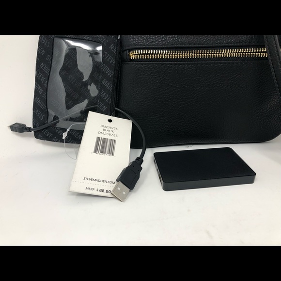 Steve Madden Wristlet w/ Power Bank - Picture 2 of 8